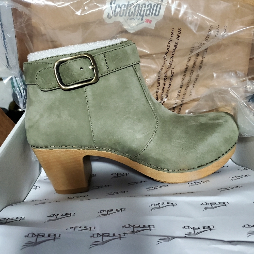 Autumn Nubuck
